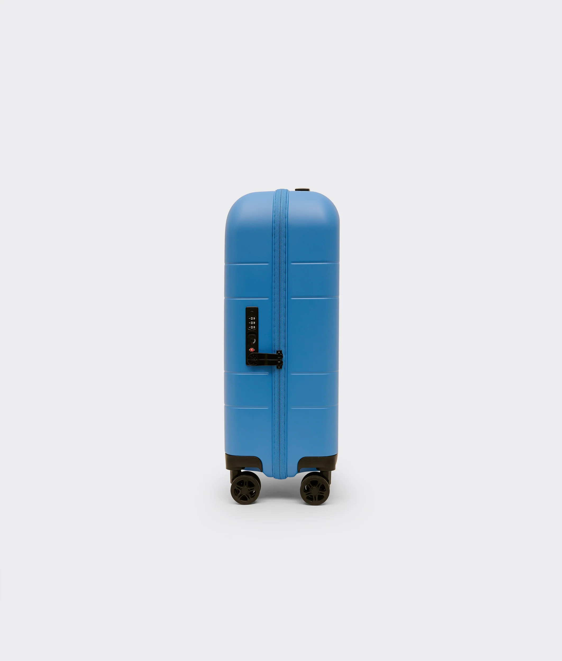 Macaroon (Carry On) - Image 21